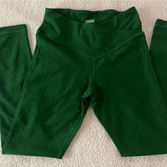 Sommer Ray butt lift v-waist leggings: Green - Picture 1 of 4